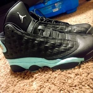Air Jordan Kids 13 Retro GS Black Island Green Size: 5.5